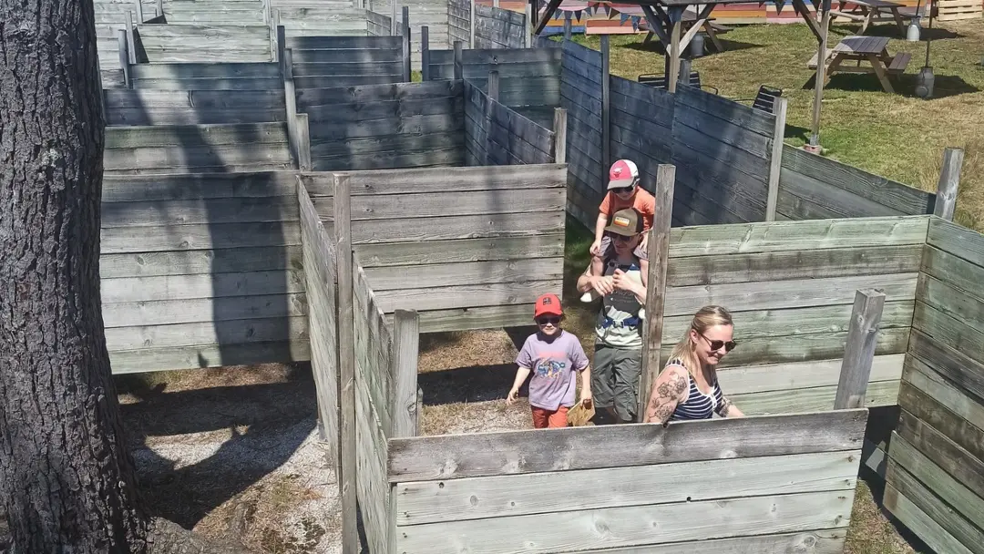 LOST - Labyrinthe & Guinguette_20251210_190928_0000