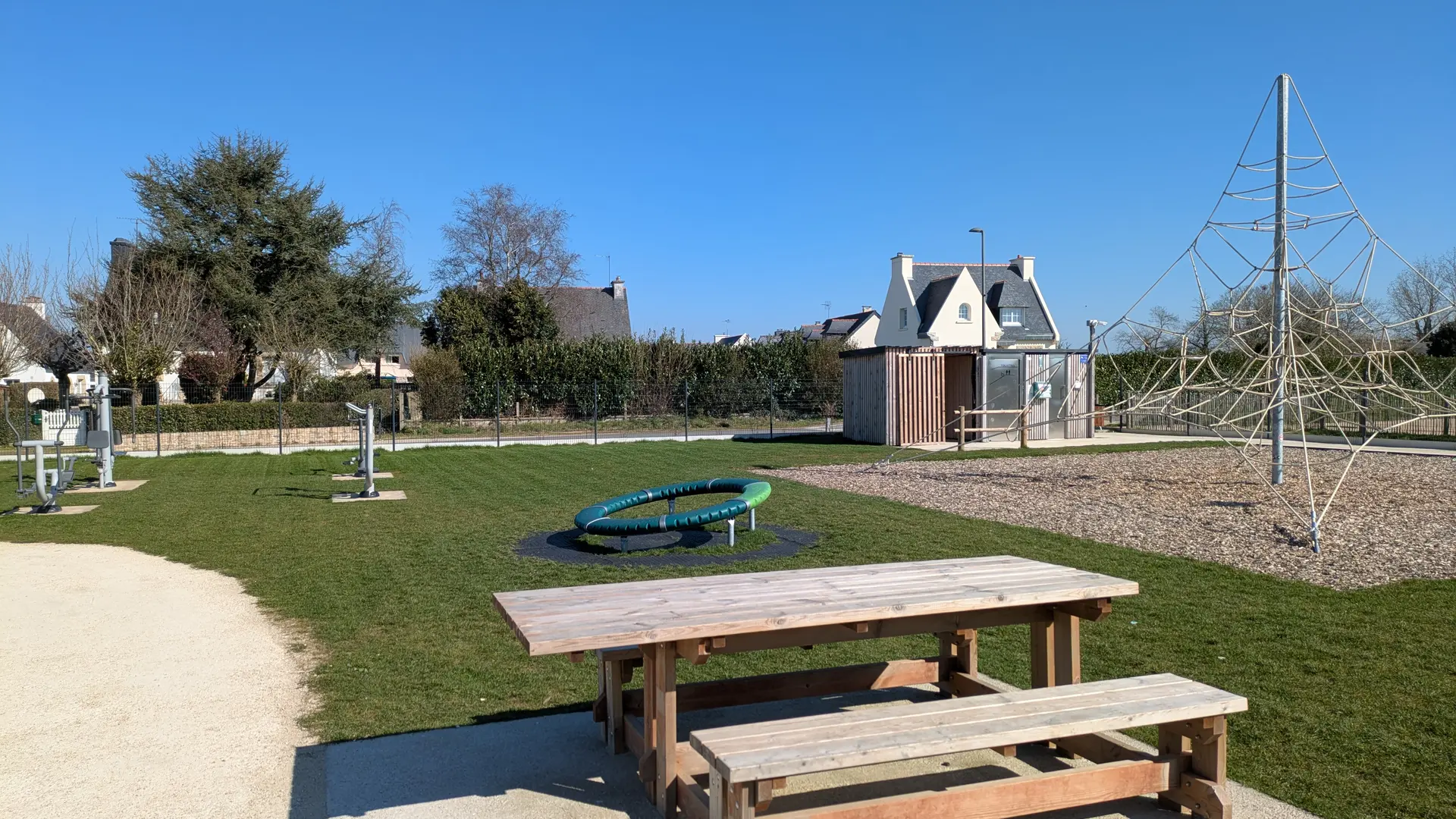 LRJ Park - table pique nique et jeux