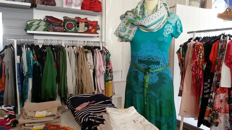 Magasin de vêtements Blanc D'Ecume - Guilvinec - Pays Bigouden - Bigoudenjoy