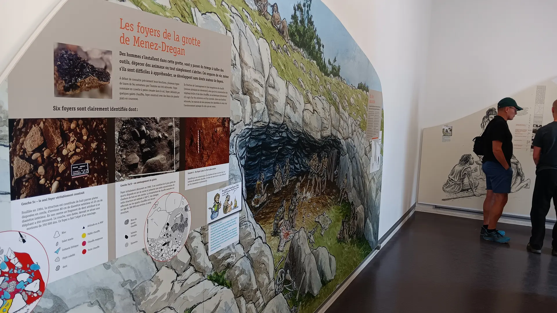 Centre d'interprétation des sites archéologiques de Menez Dregan à Plouhinec