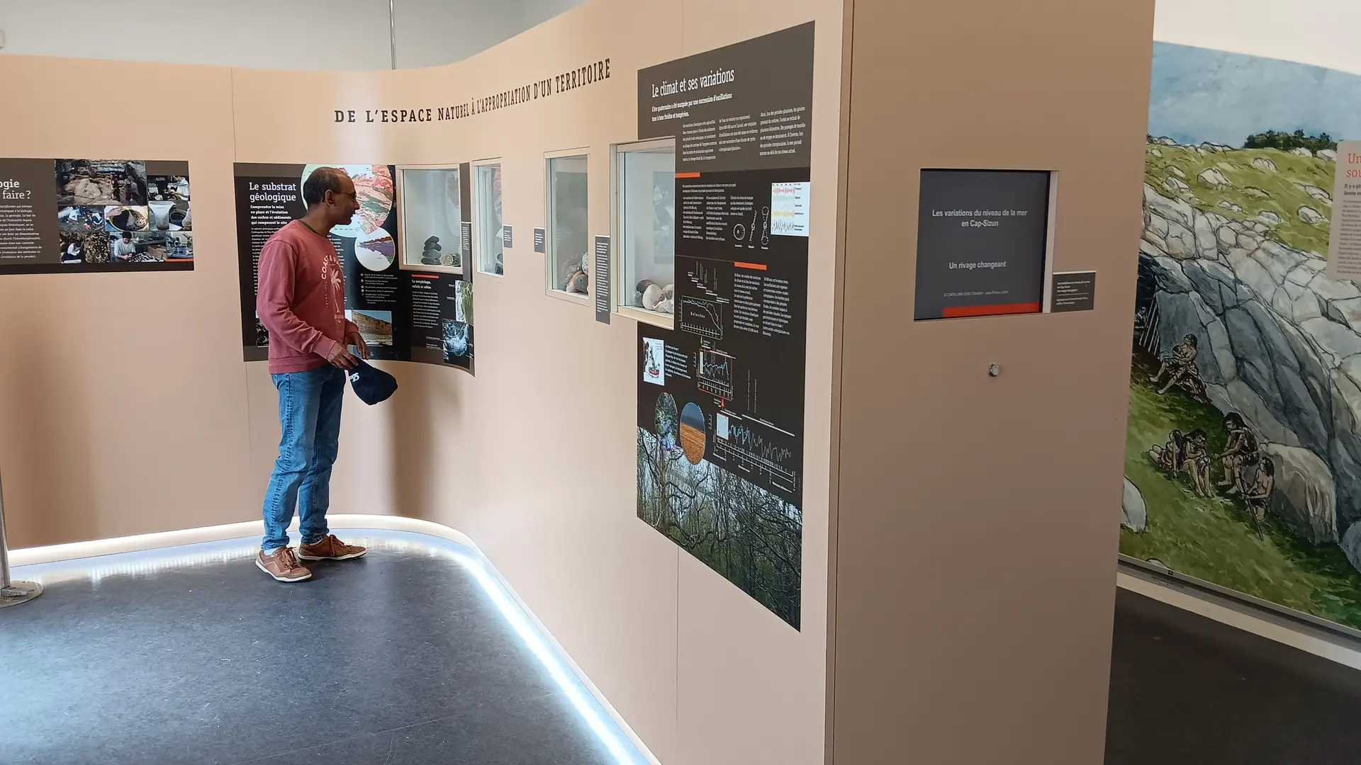 Centre d'interprétation des sites archéologiques de Menez Dregan à Plouhinec