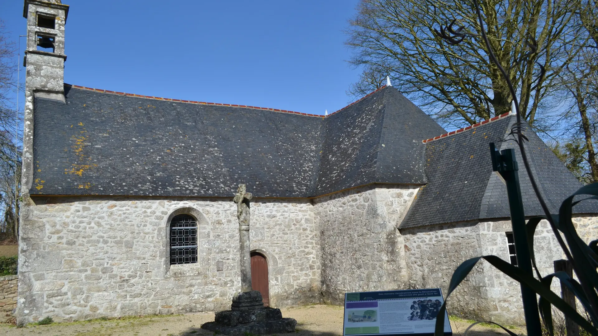 Chapelle Saint They à Poullan-sur-Mer