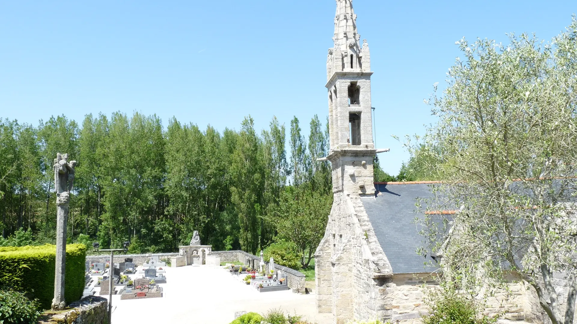 Eglise Lababan- Pouldreuzic - Pays bigouden - Bigoudenjoy