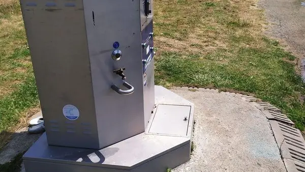 PCH Borne de services  Rue du Pont Névez 1 PAYS BIGOUDEN