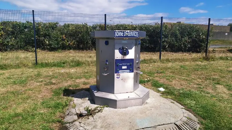 PCH Borne de services  Rue du Pont Névez PAYS BIGOUDEN