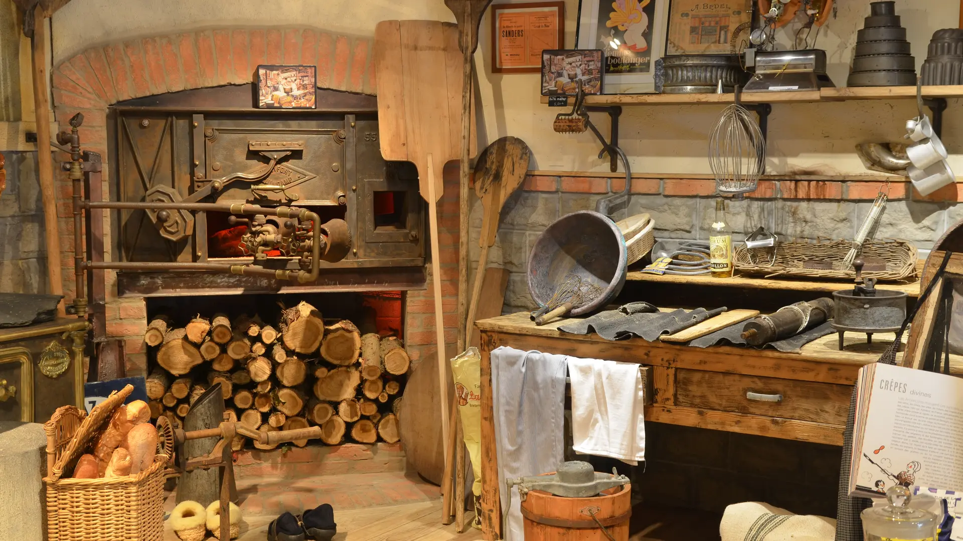 MENOU et MUSEE DES METIERS D'AUTREFOIS