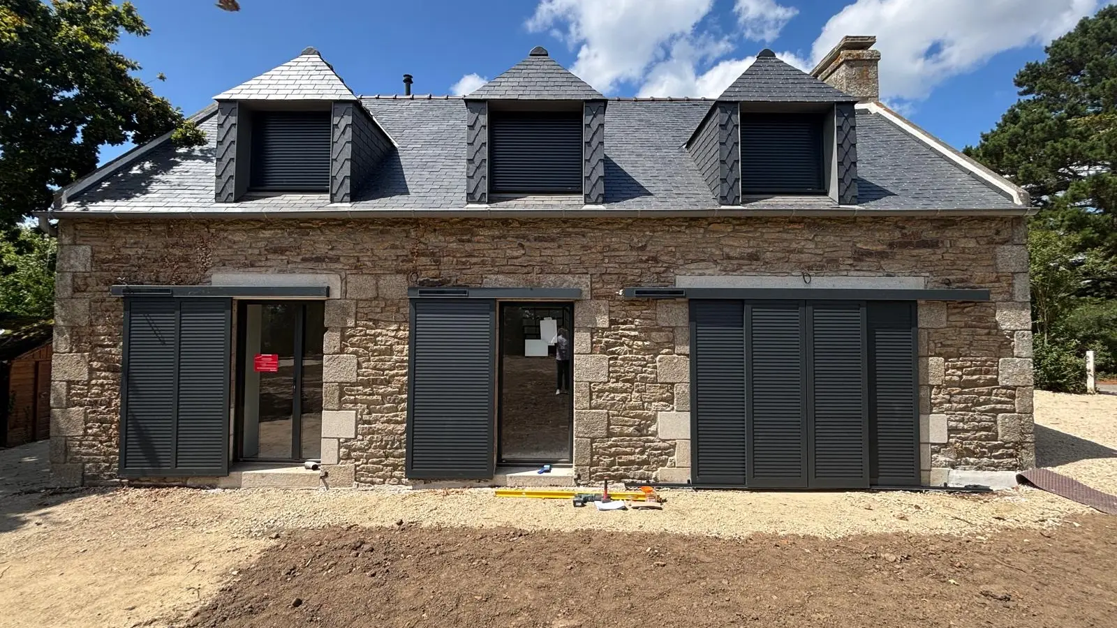 Photos façade BATAILLE VOLETS