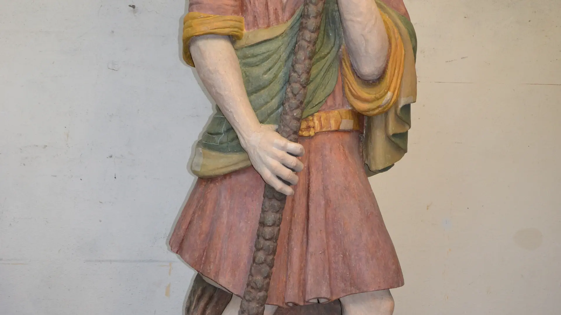 Statue de Saint Christophe en cours de restauration à l’atelier Coreum
