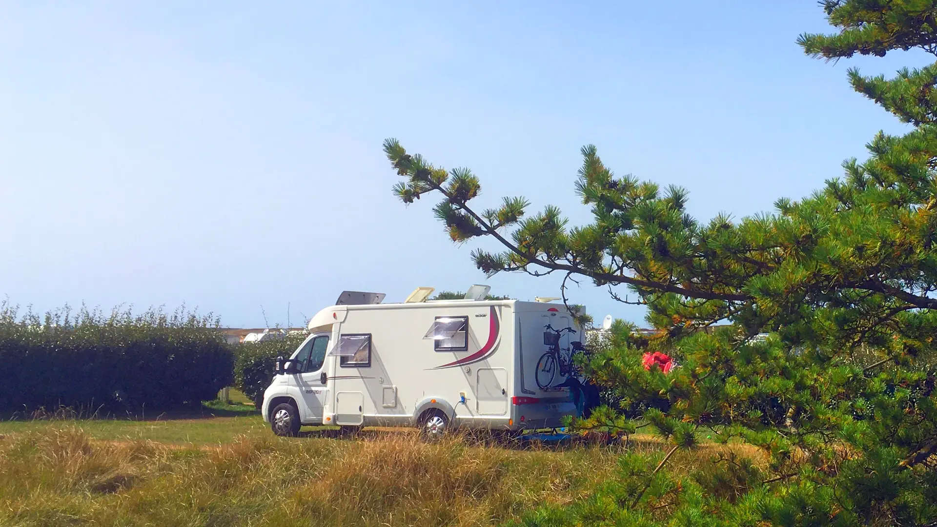 Pleumeur-Bodou Ile-Grande camping Dourlin : accueil camping-cars