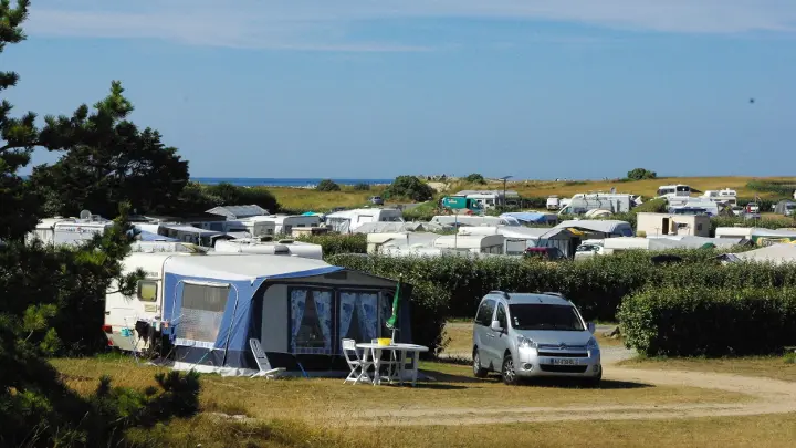 Pleumeur-Bodou camping municipal Ile-Grande : emplacements nus