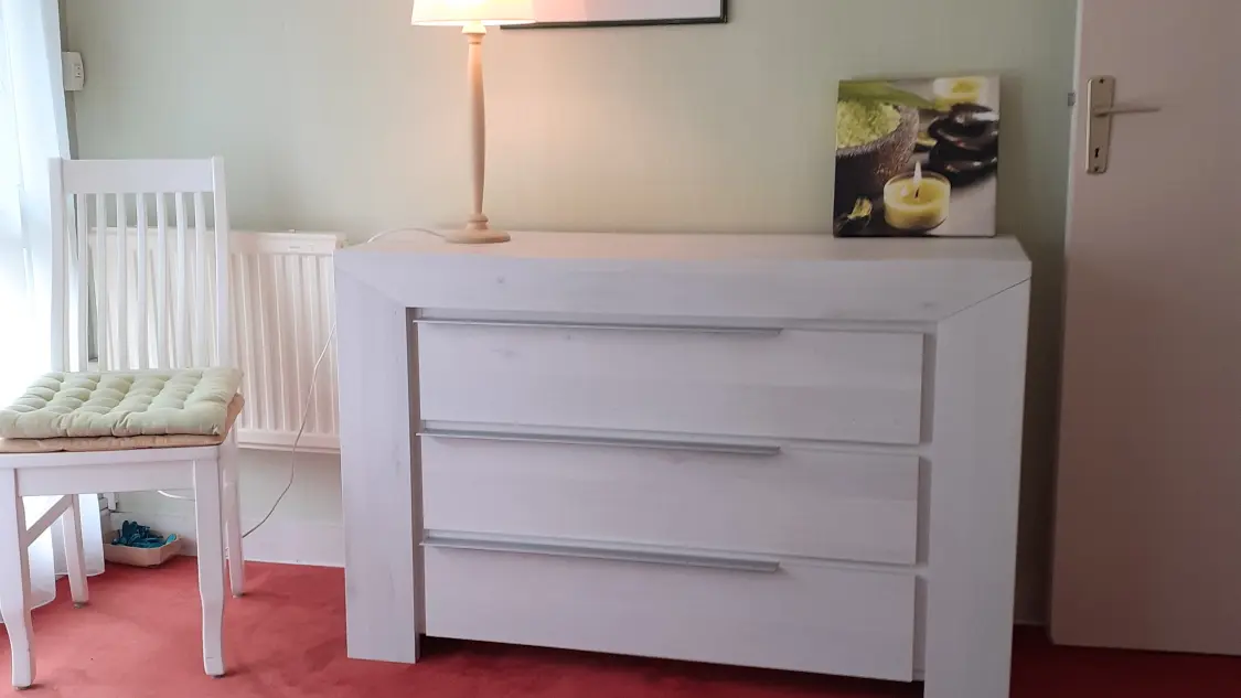 Queguineur Commode Chambre