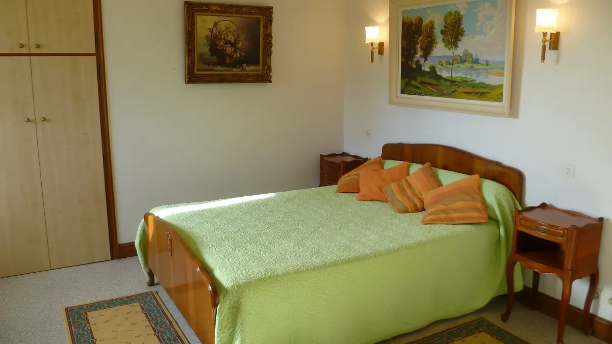 Quilfen-Chambre-1-Appart-Rose