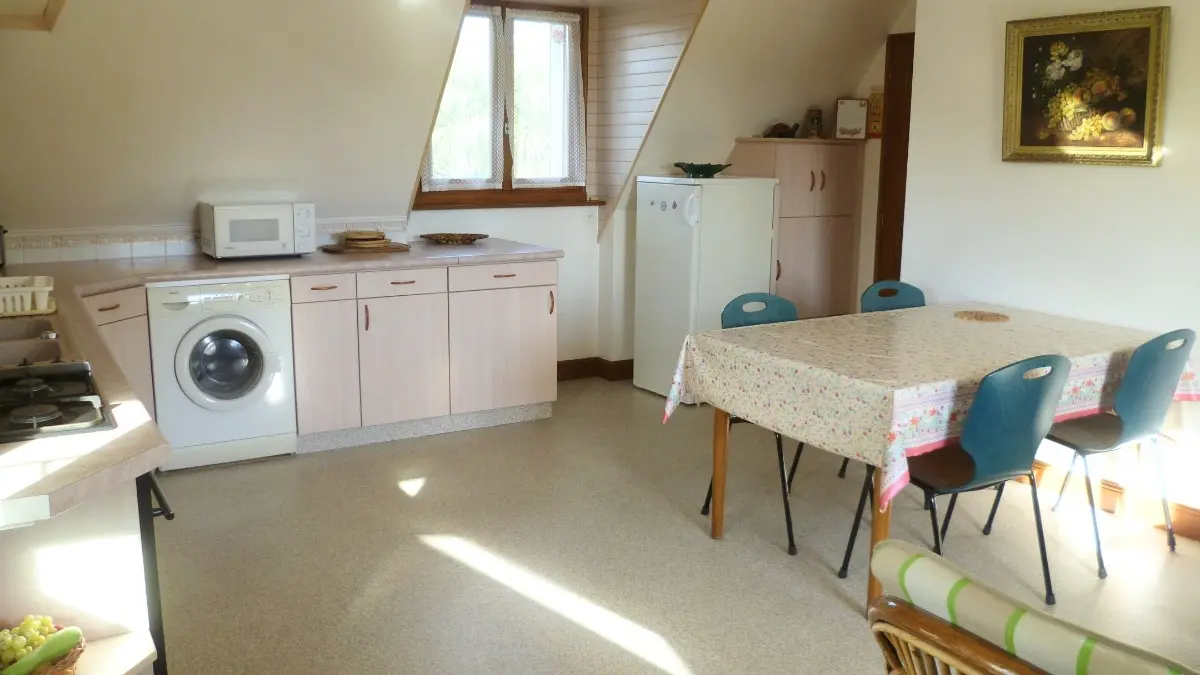 Quilfen-Sejour-Appart-Rose