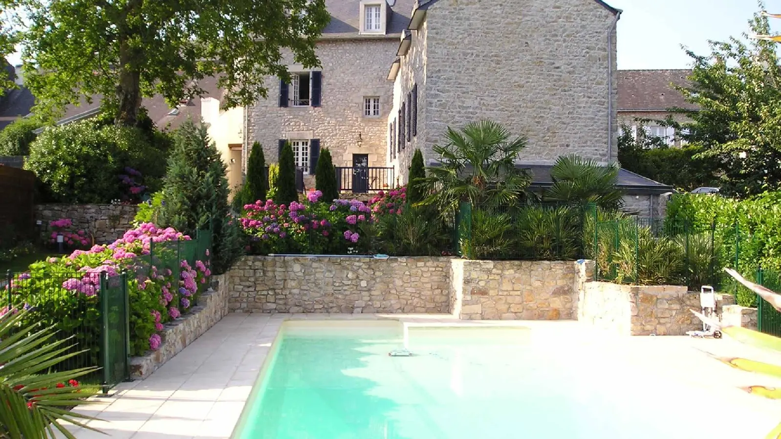 Ti an amiral côté jardin