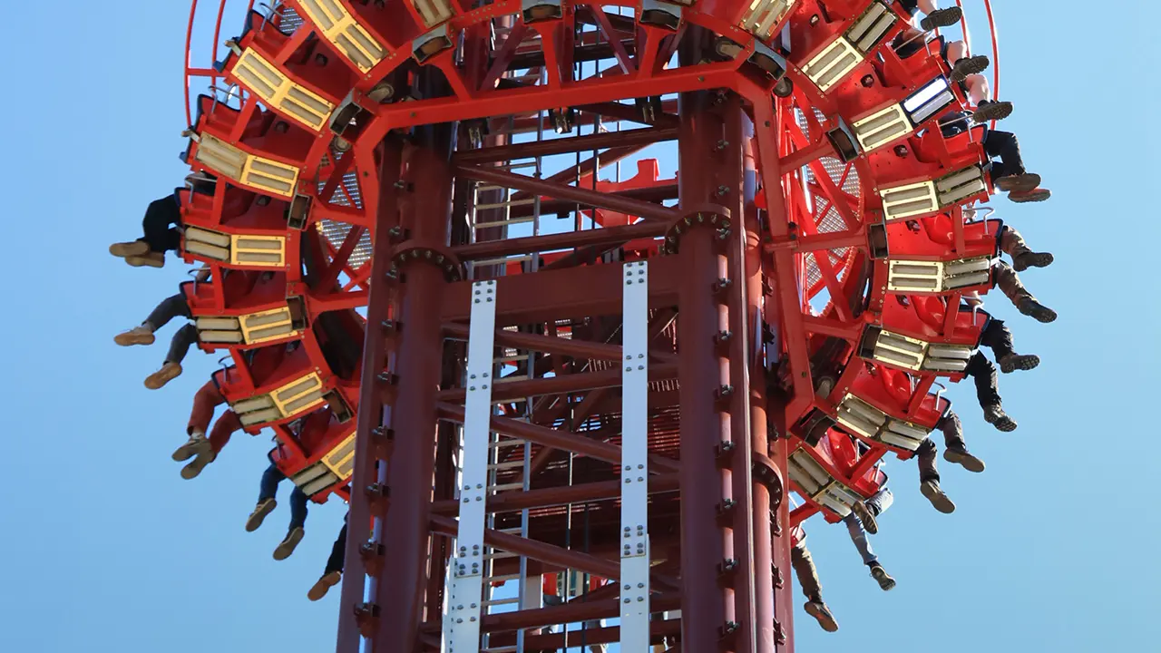 Tour de chute - La Récré des trois Curés