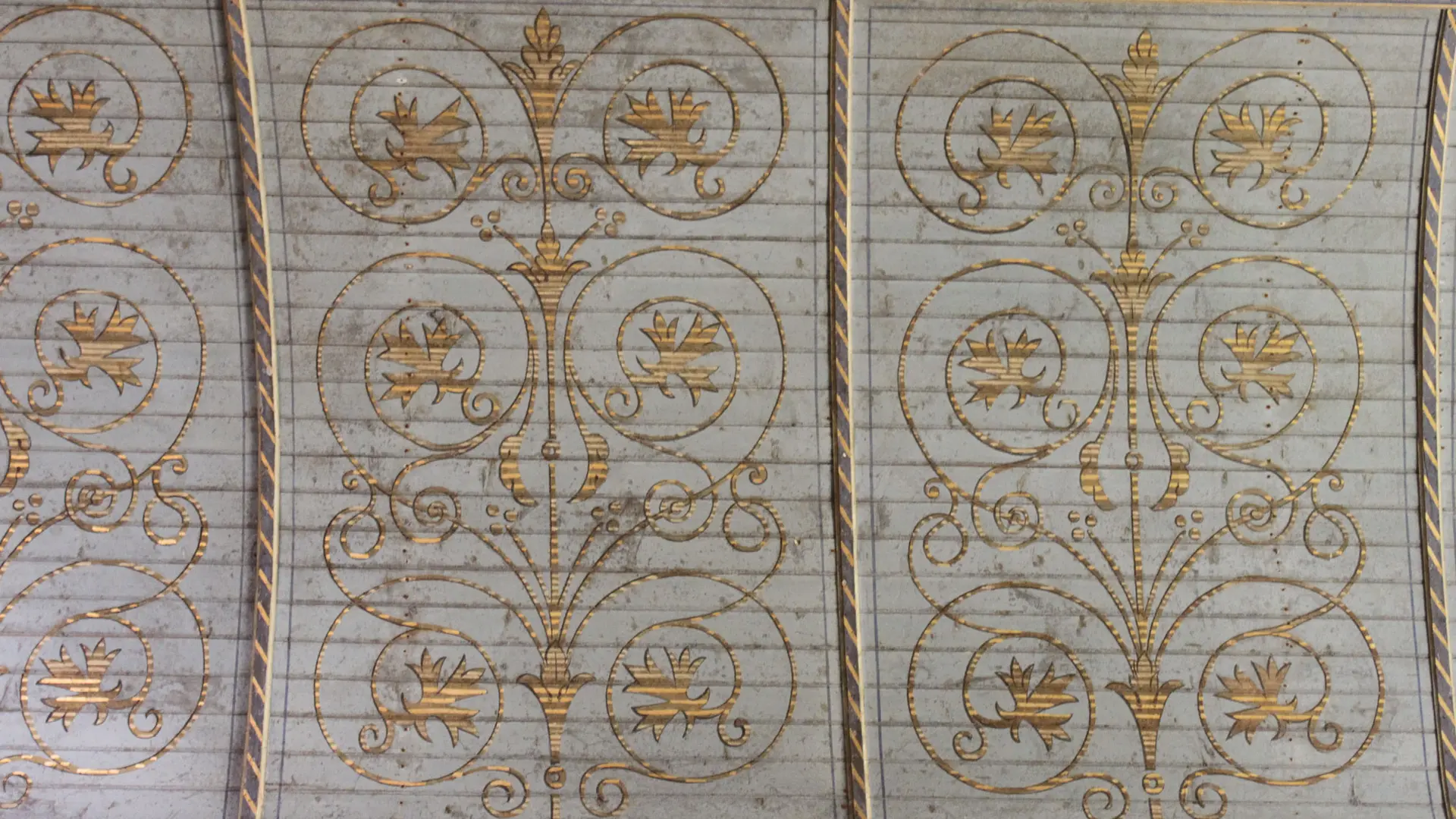 Voûte-de-la-Chapelle-de-Kérinec---Poullan-sur-mer