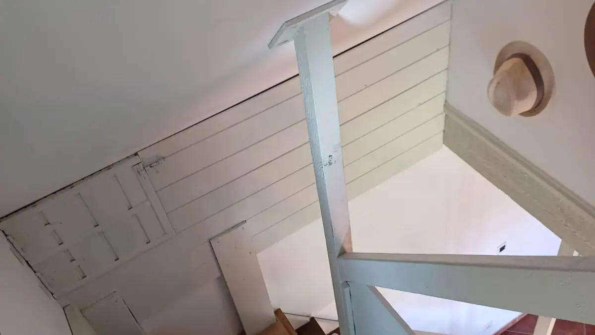 escalier menant aux chambres