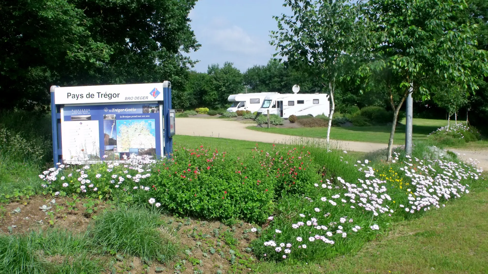 aire camping car Plounévez-Moëdec