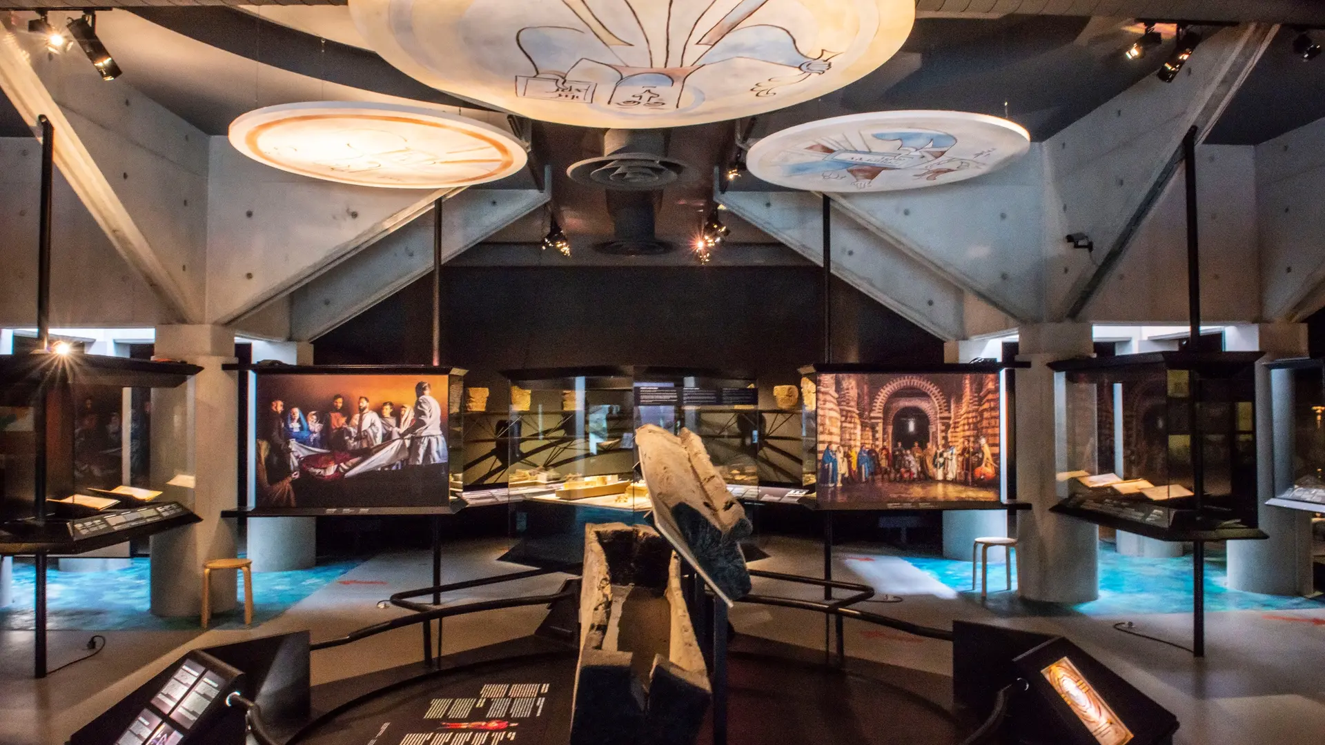 ancienne_abbaye_de_landevennec_musee_exposition_permanente_cliche_julien_danielo_-_web