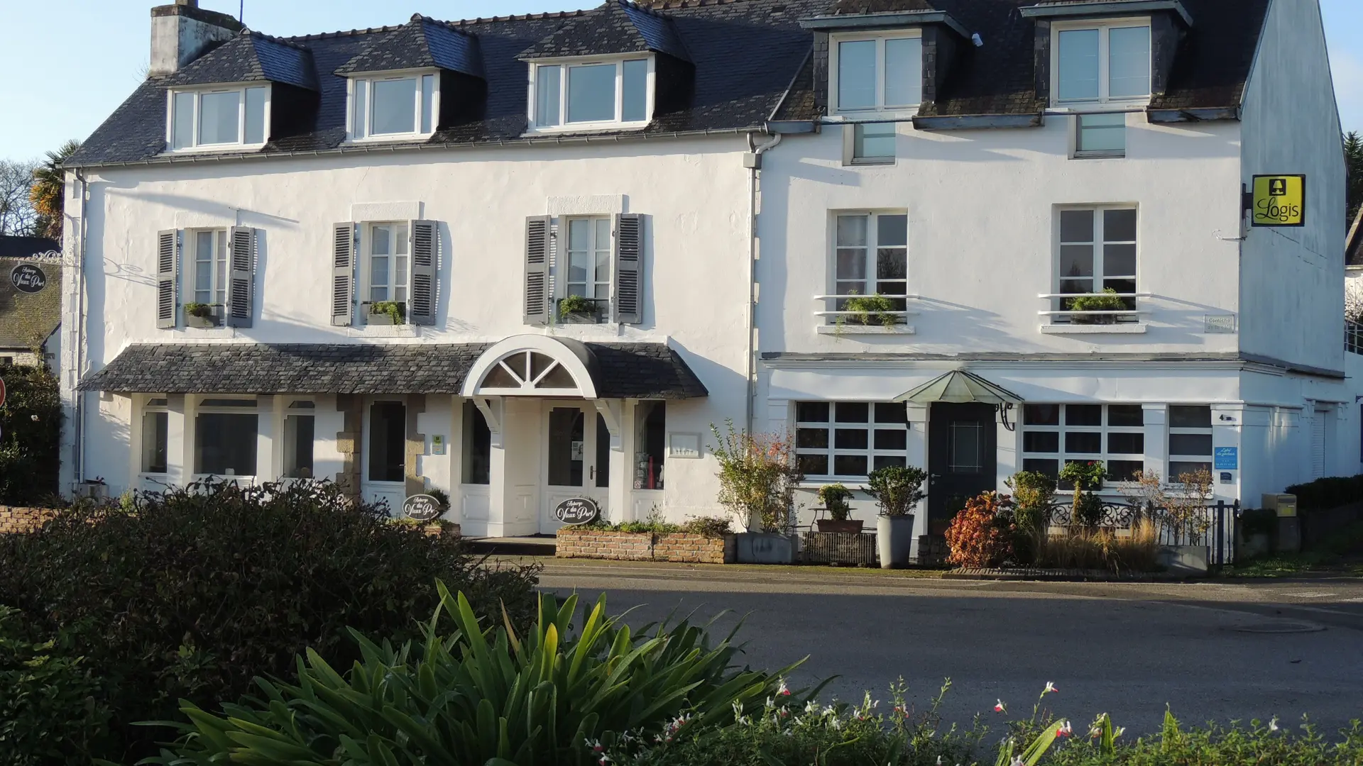 Façade de l'Auberge du Vieux Port