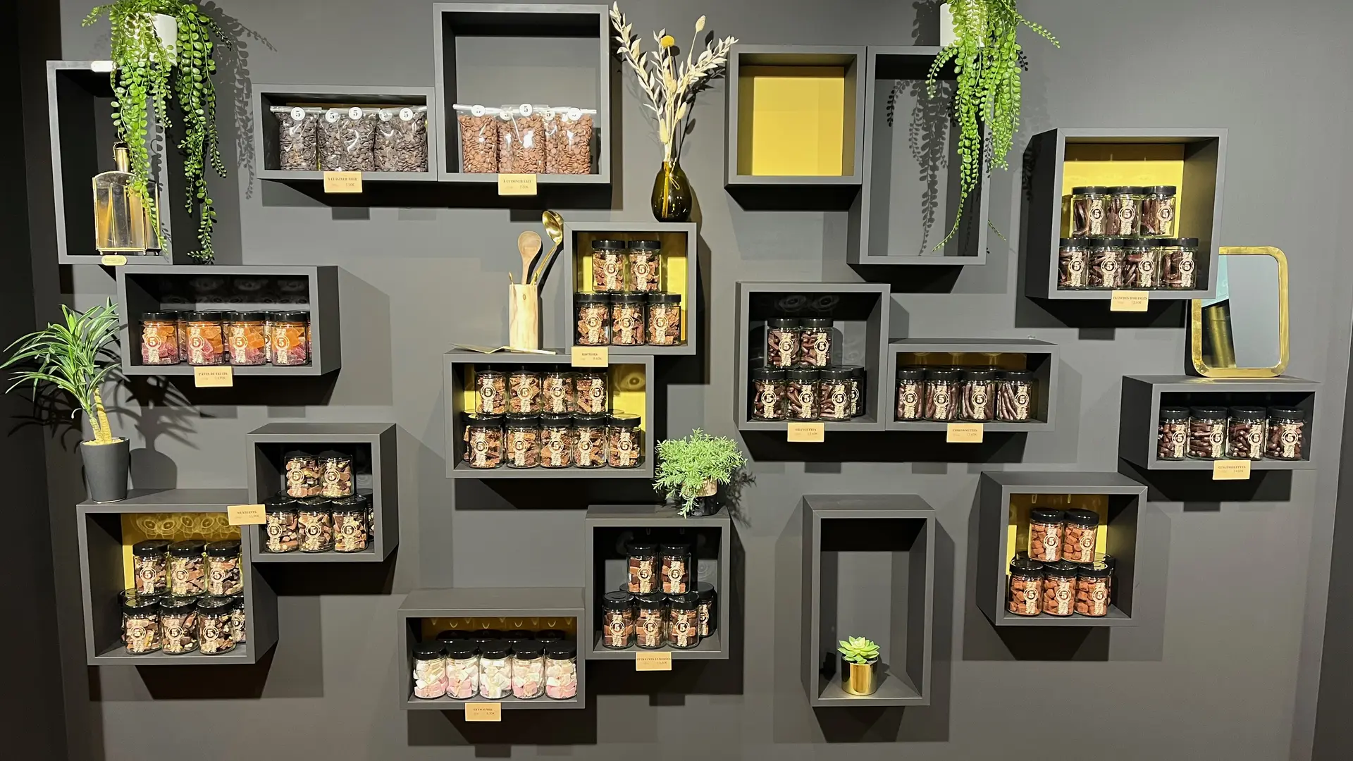 Chocolaterie artisanale - Boutique - La Fôret Fouesnant - Atelier n°5 - 6
