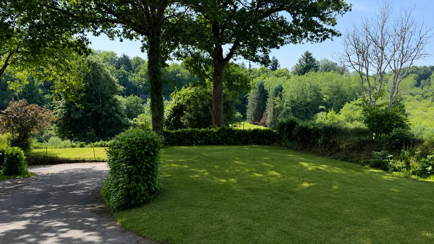 Emplacement arboré - Camping Manoir de Penn Ar Ster