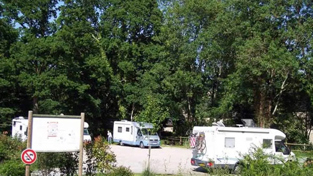 Aire-communale-de-Saint-Nolff-Golfe-du-Morbihan-Bretagne-sud