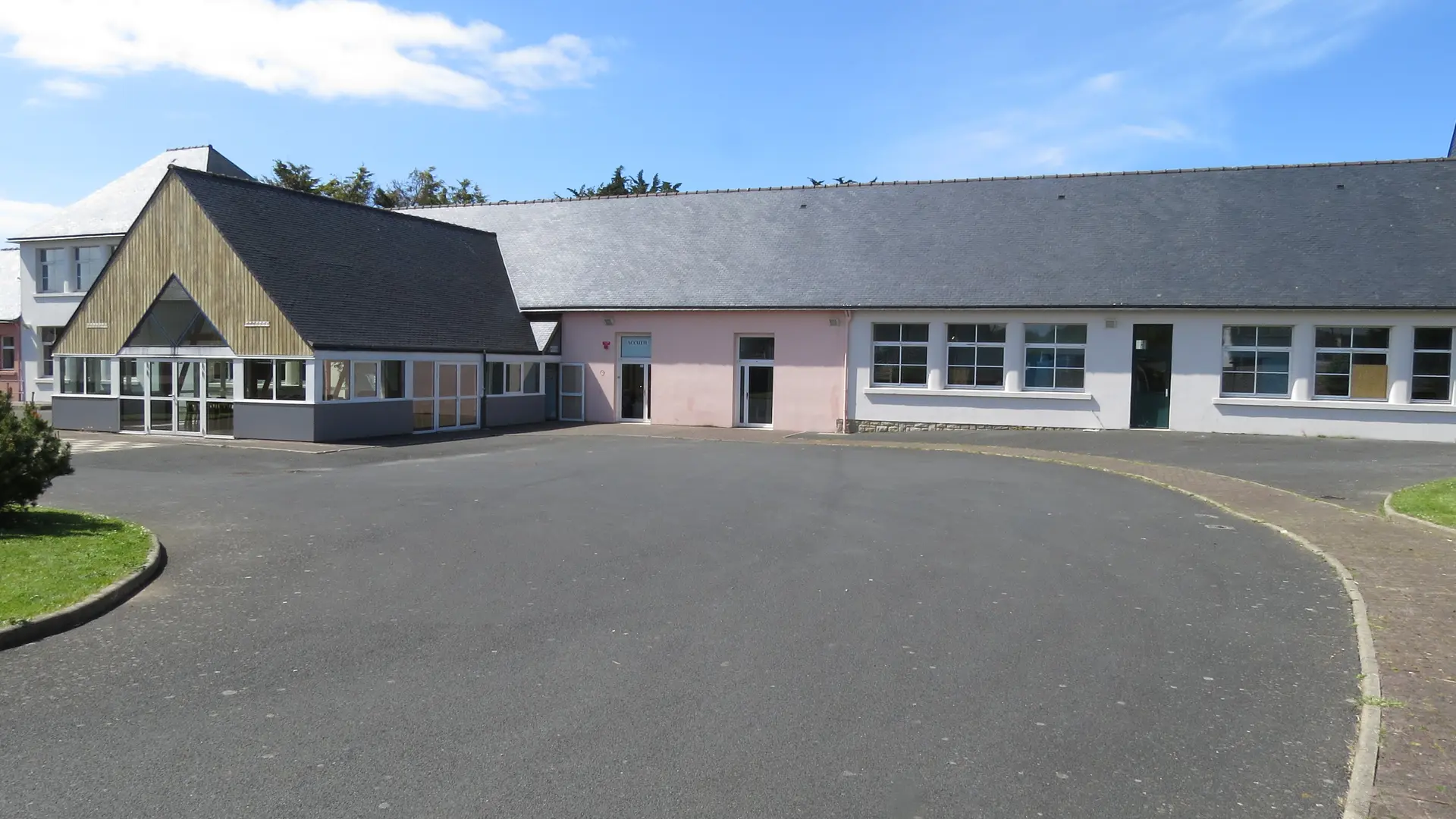 Vue extérieure du centre