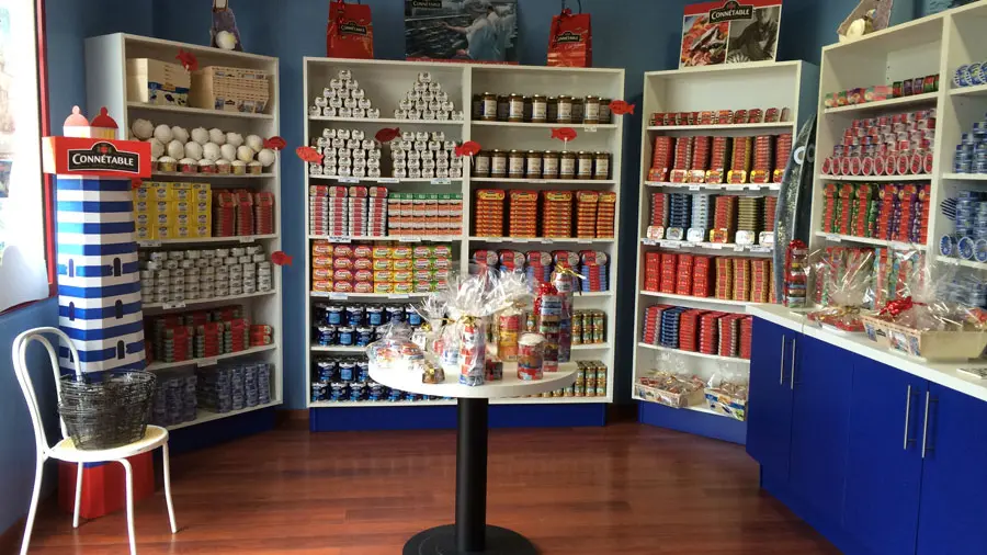 Boutique de la conserverie Connétable Chancerelle à Douarnenez