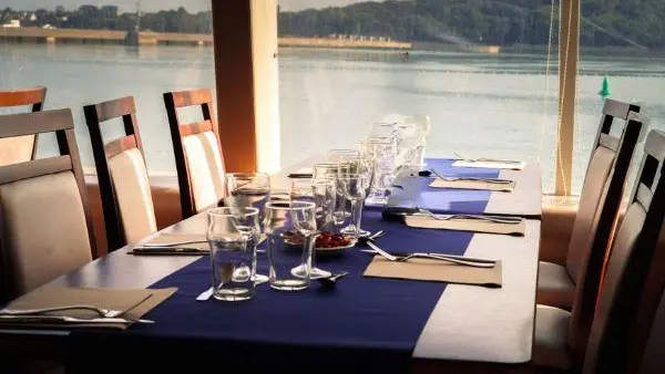 croisiere-saint-malo-salle-restaurant