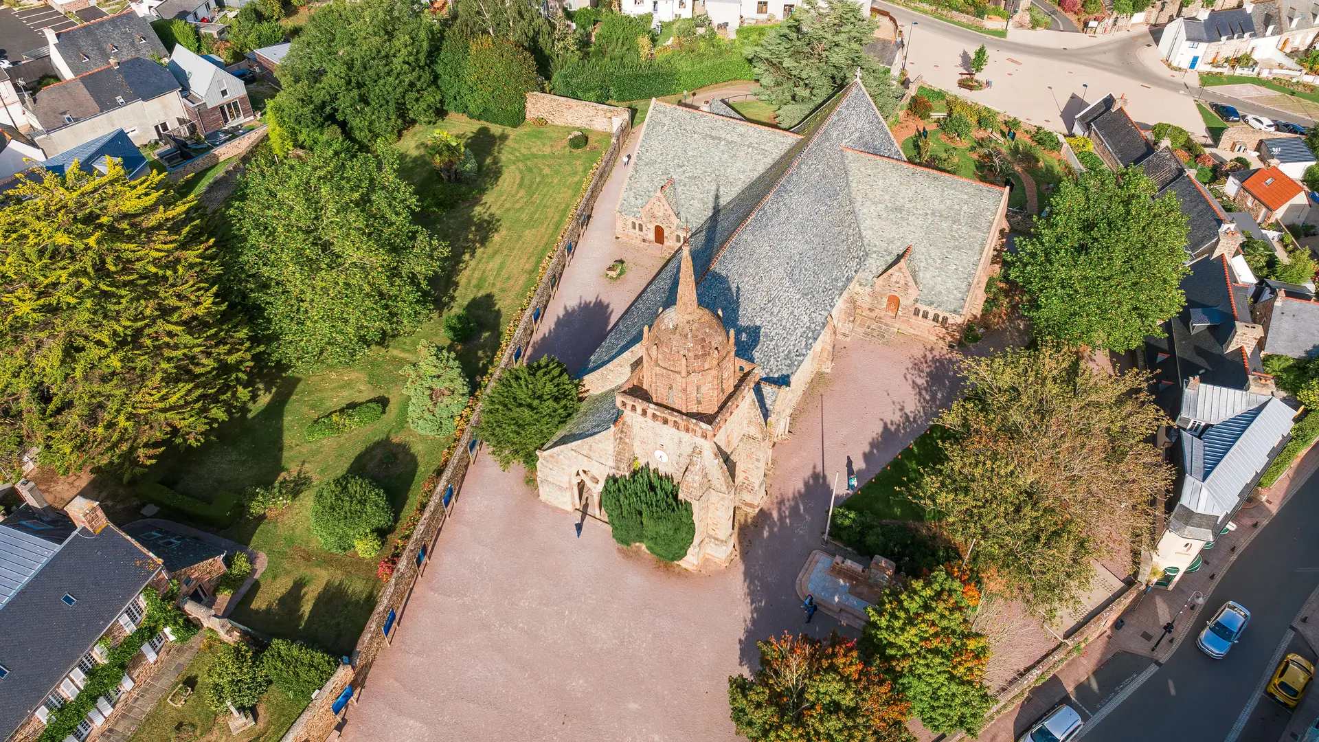 Église Saint-Guirec