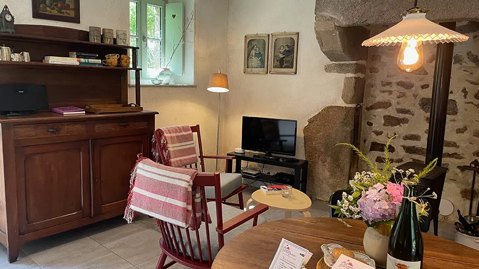 Maison du Four-vue-salon-1