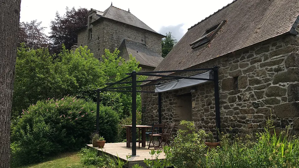 Maison du Four vue-terrasse-et-manoir