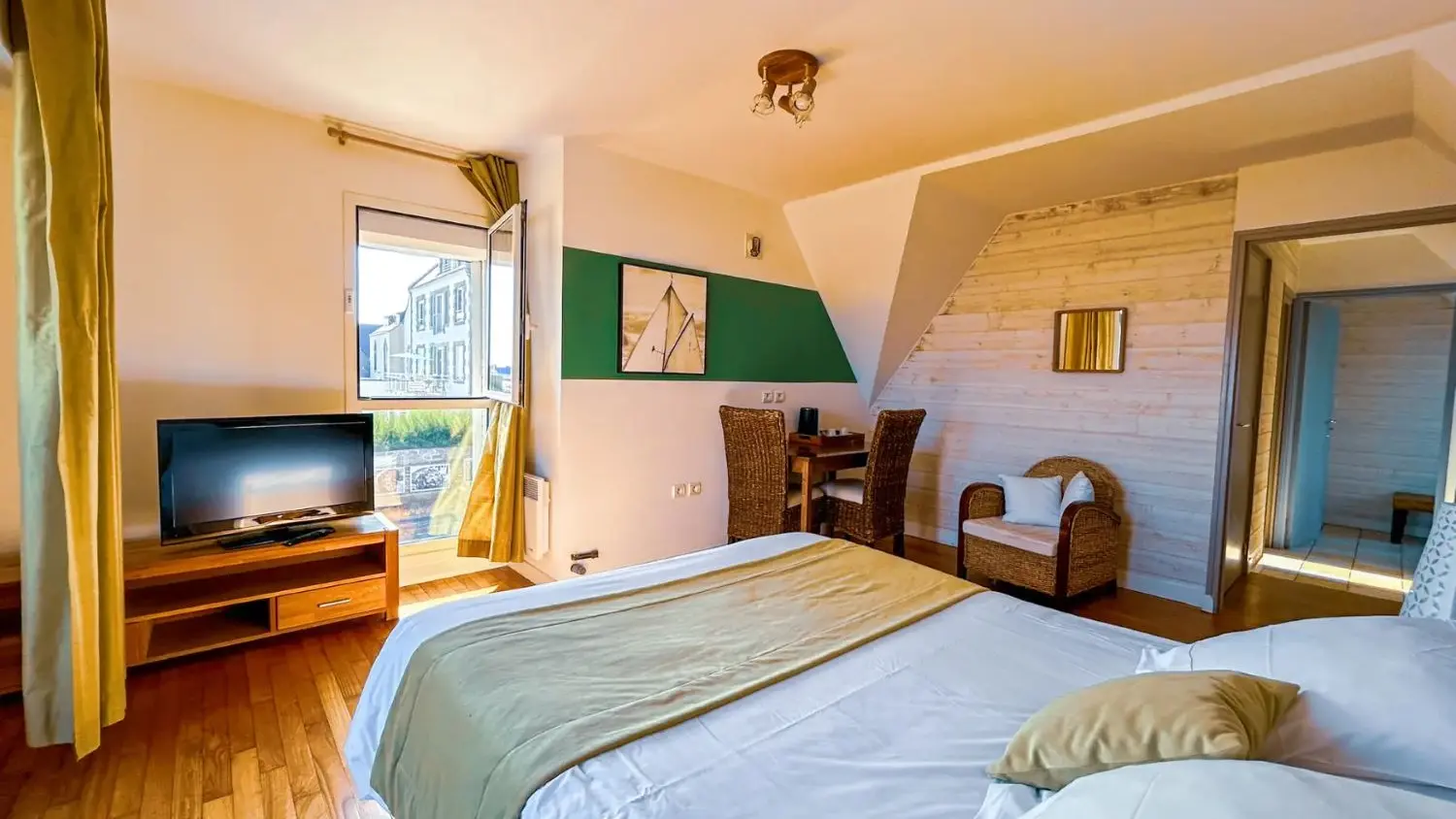 Le Poisson d'Avril - Guilvinec - Pays Bigouden - Bigoudenjoy