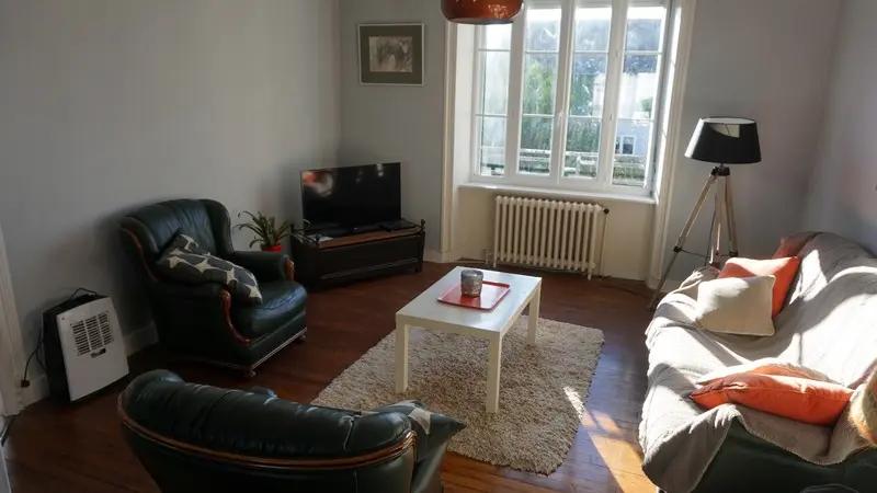 location - BERROU Pierrette - Lesconil - Pays Bigouden - Bigoudenjoy 3