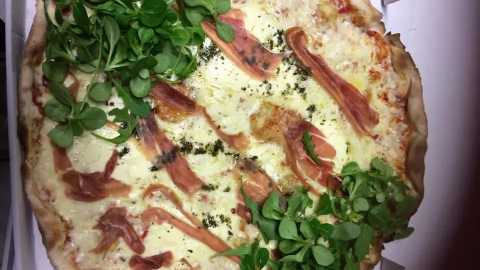 Pizza - Pizzeria La Napolitaine