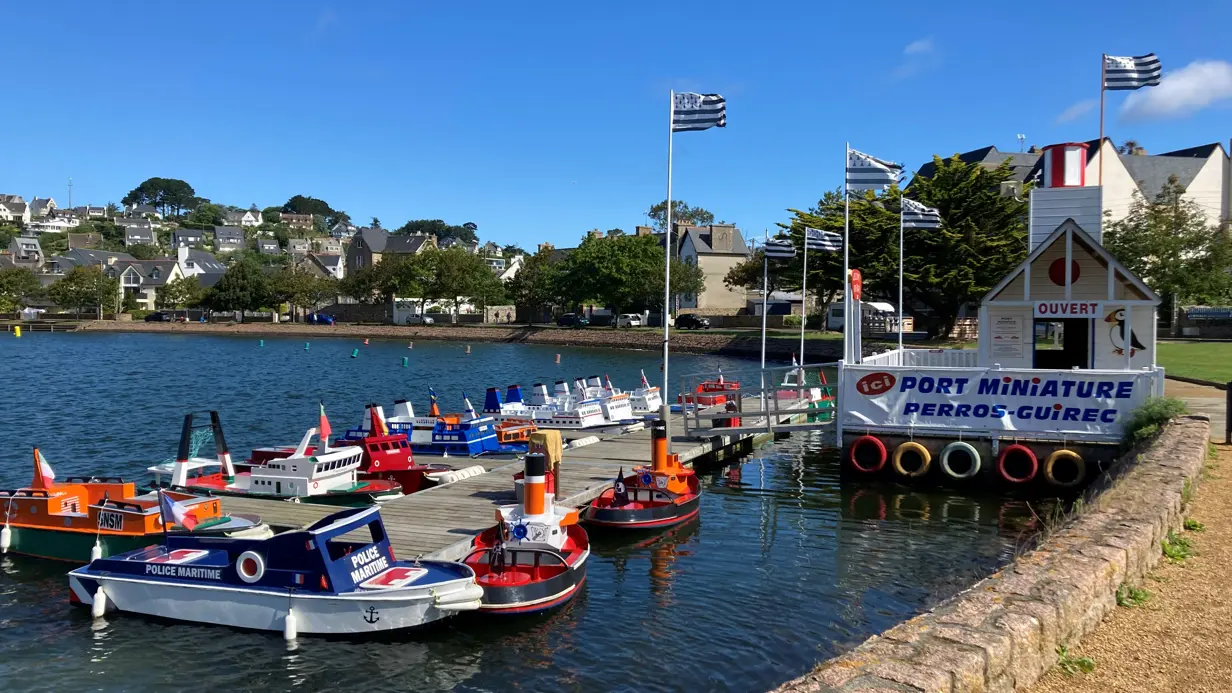 port miniature 2