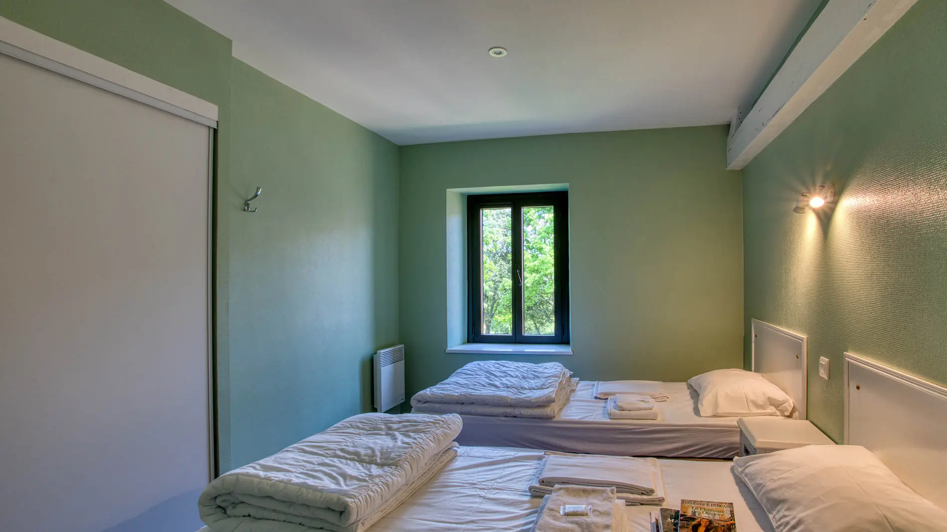 6-Berthine-Chambre2-2lits90