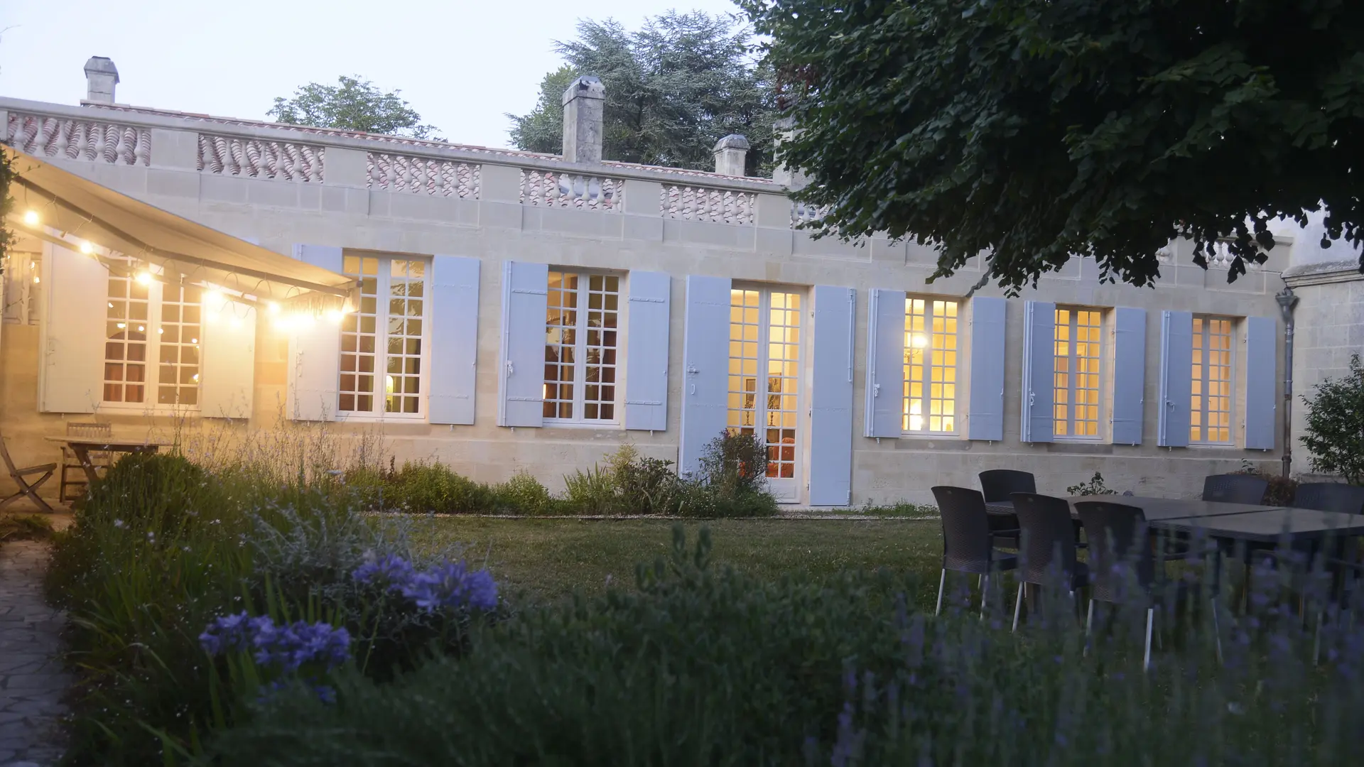 8 Facade nuit