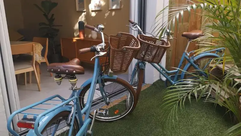 01 COURETTE AVEC VELOS