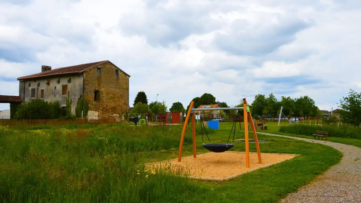 Aire de jeux - Parc du Vallon des Granges - Châlus