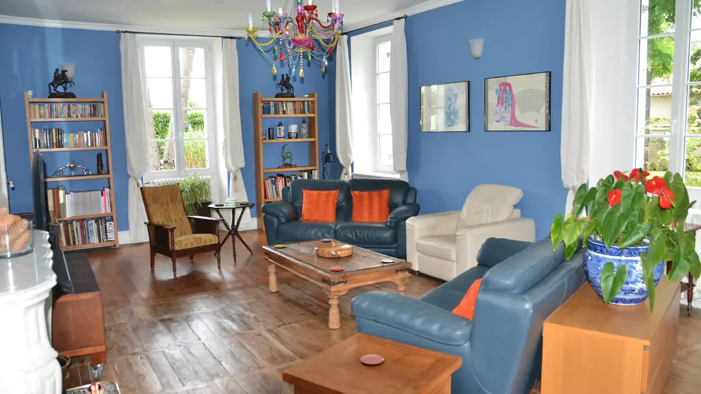 Grand-salon-maison-Hubert-Faure