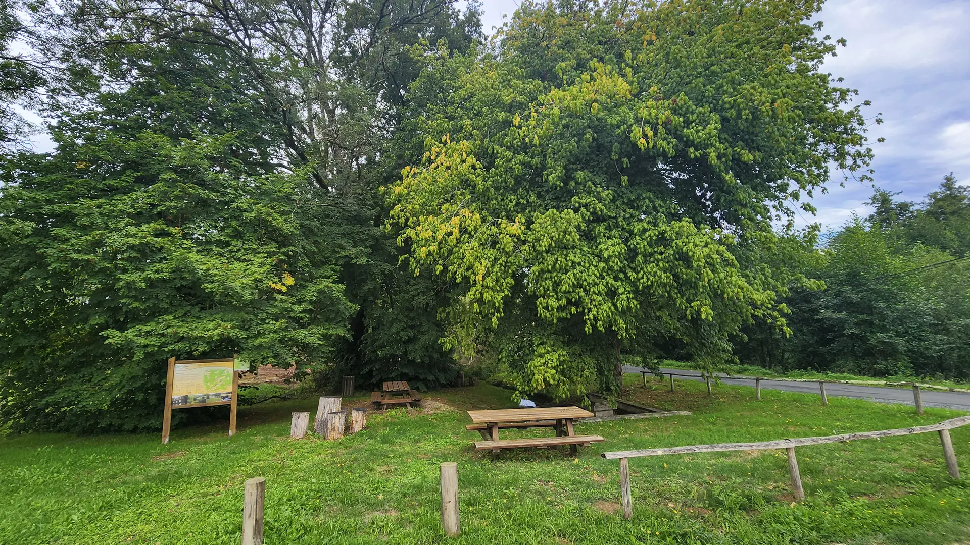 aire-pique-nique-saint-jean-d-estissac-randonnée-tourisme-isle-perigord