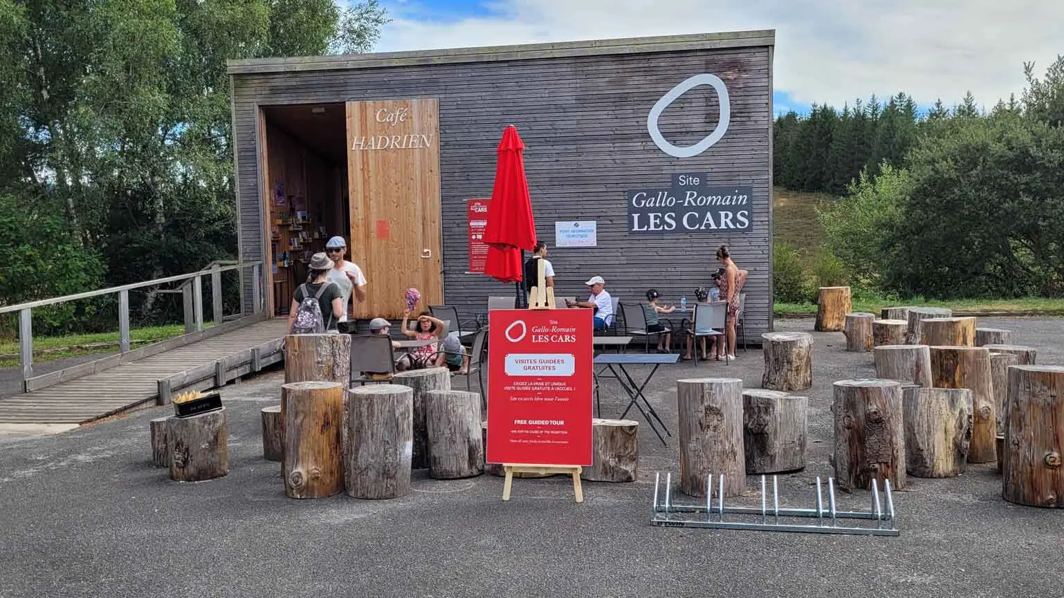 Le café terrasse et sa boutique_11
