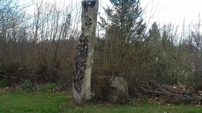 Menhir de la Croix Parot Nantiat_2