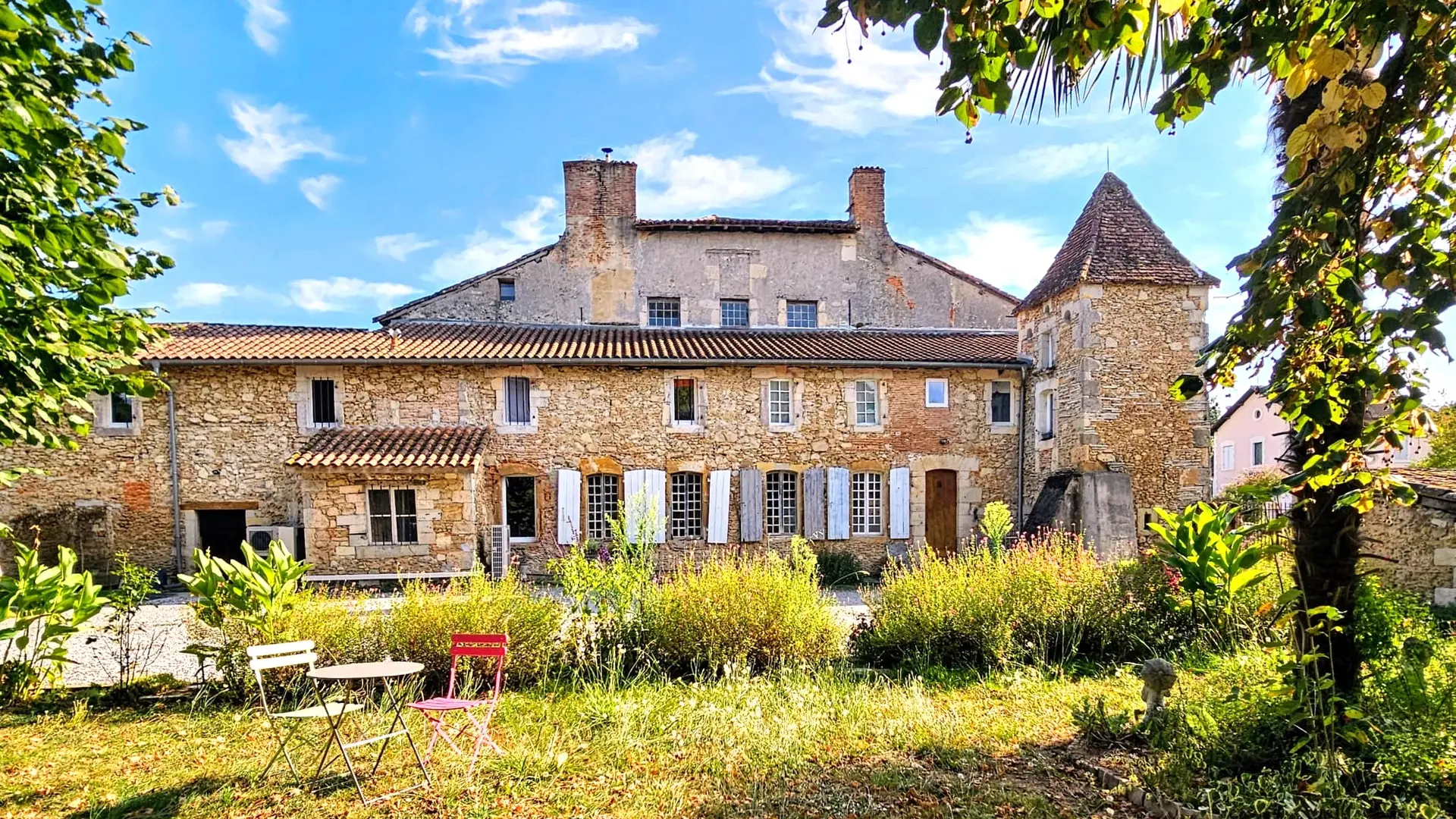 CHATEAU ARCHE D AURE FACADE NORD 2025 ©Campana