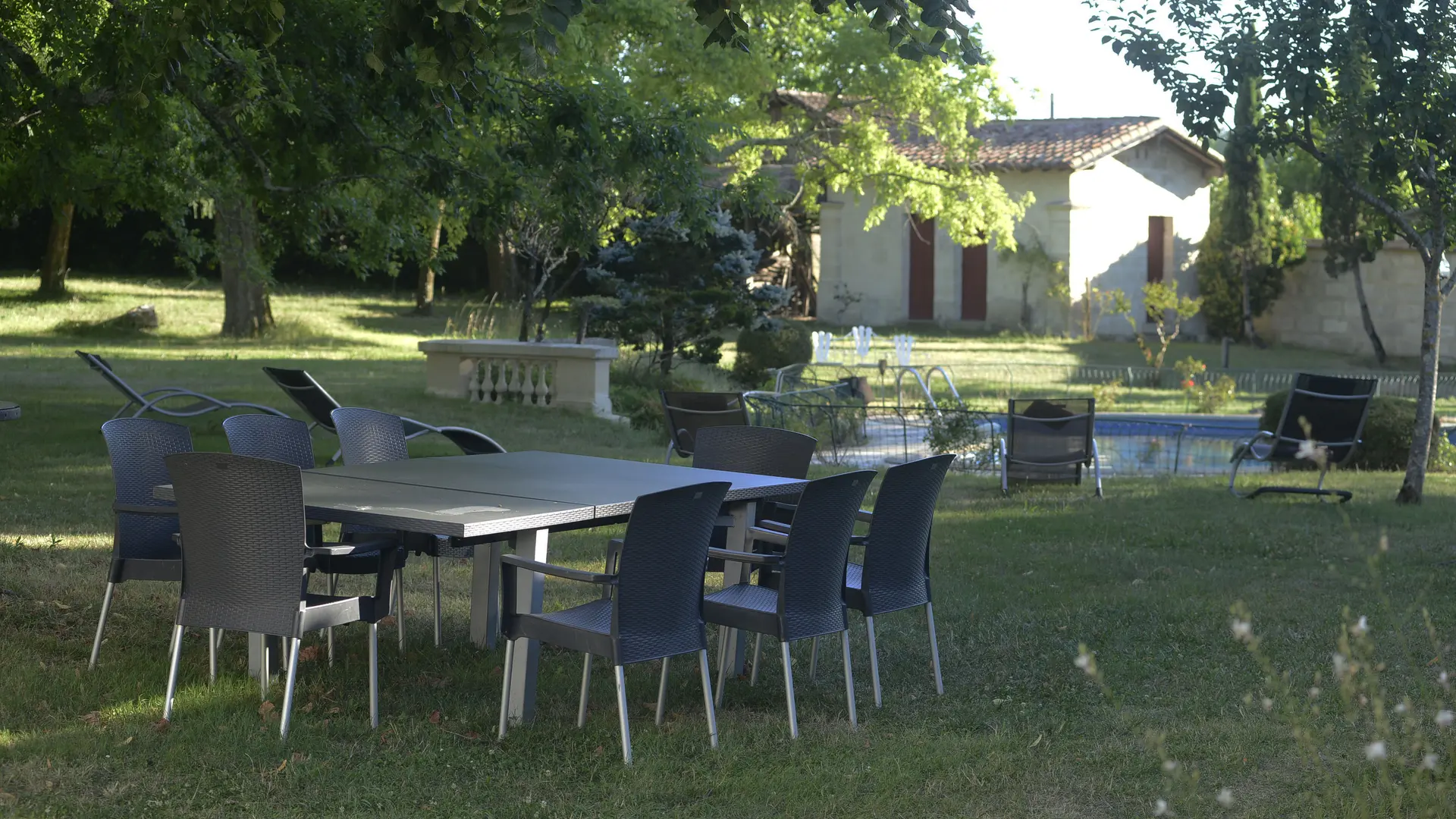2 Table de Jardin