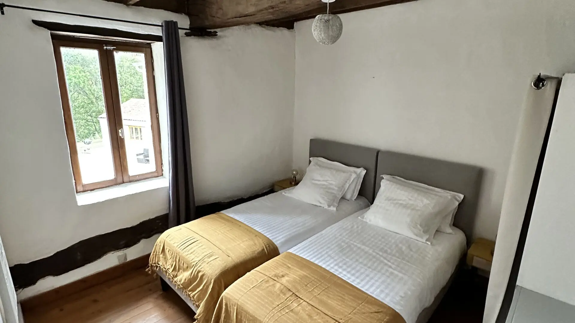 LENGLET La Roche Chabrelle Chez Estelle SAINT JUST (7)