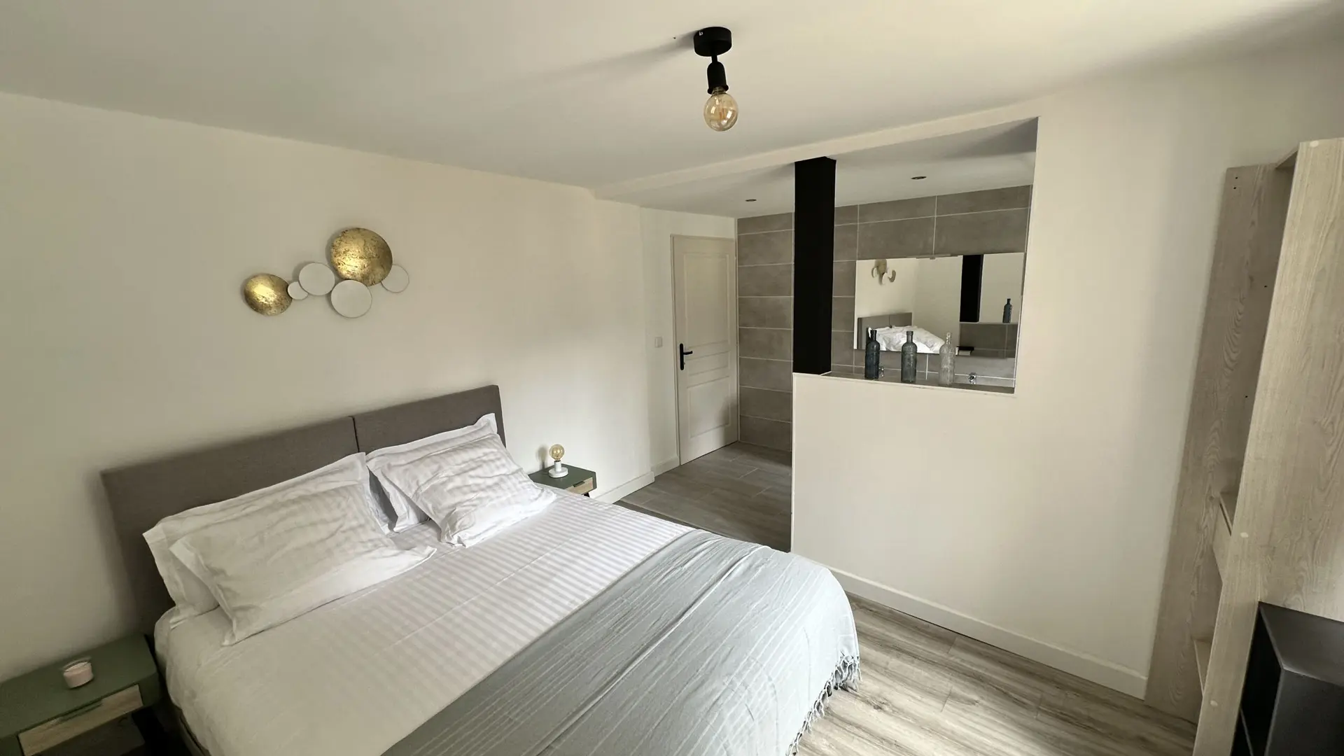 LENGLET La Roche Chabrelle Chez Estelle SAINT JUST (2)