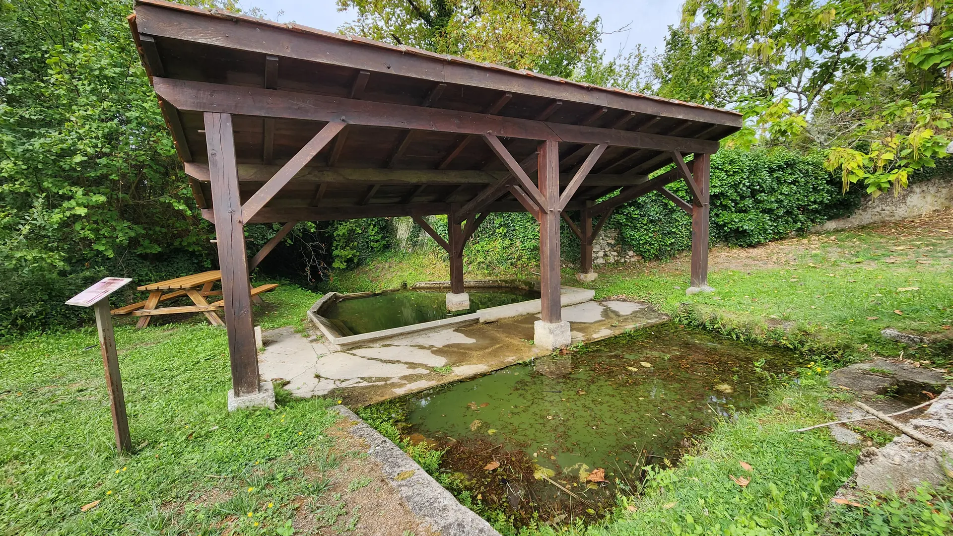 aire-pique-nique-bourg-les-leches-tourisme-isle-perigord